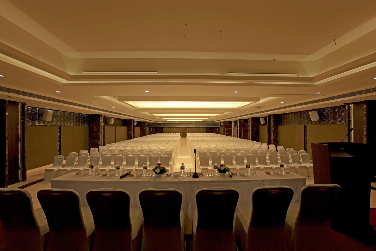 Goutham Grand Hotel Tenāli Exterior foto